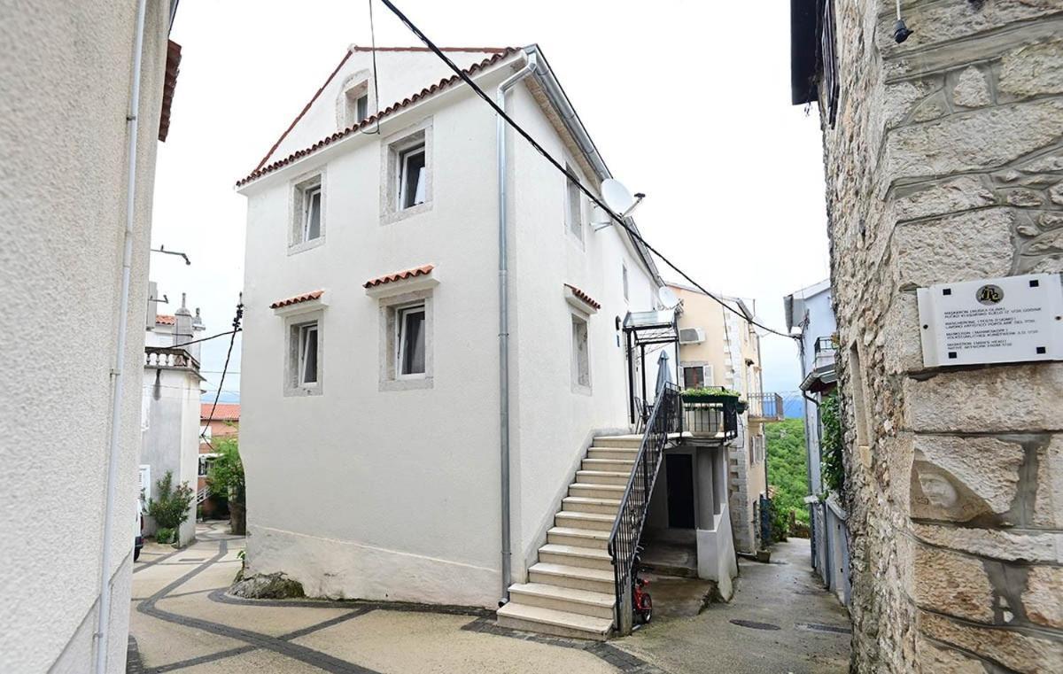 Apartment D & Studio L Dobrinj エクステリア 写真