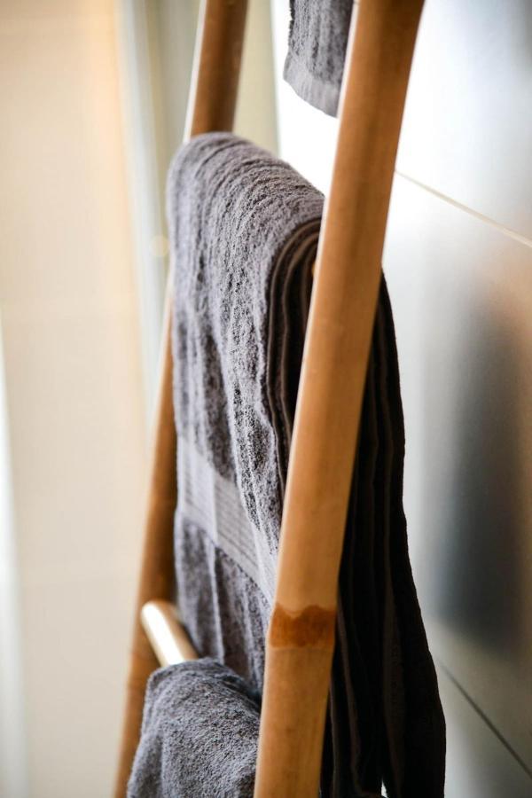 Apartment D & Studio L Dobrinj エクステリア 写真