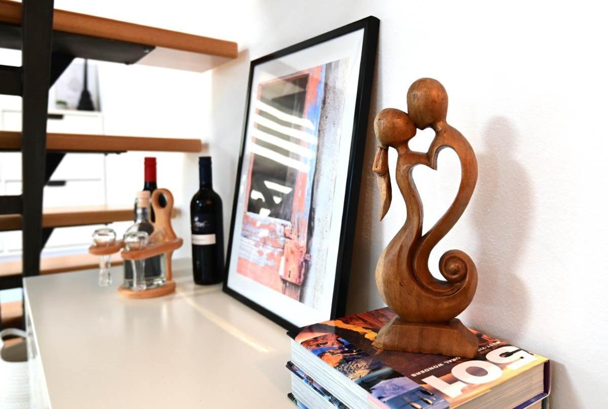 Apartment D & Studio L Dobrinj エクステリア 写真